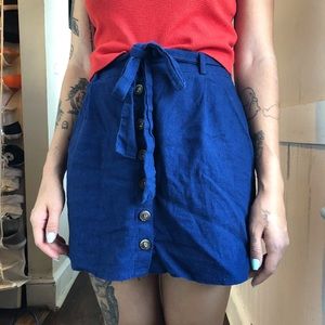 fun lil button-up mini skirt (≧∀≦)